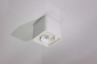 Потолочный накладной светильник SQUARE-OUT-01-WH-WW (теплый белый свет, белый корпус),размер:L100хW100хH85мм, в комплекте сдрайверм тока