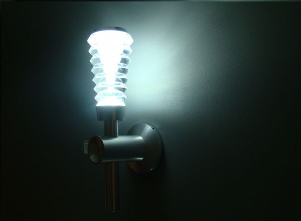 Светодиодный светильник накладной. холодный белый оттенок, 3*1.5W CREE XP-E, 220V/4.5W, 50-60Hz, 100 (FS-Lucky clouds CW)