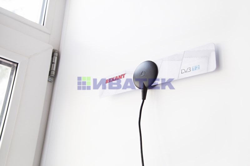 Изображение ТВ антенна комнатная «Активная» для цифрового телевидения DVB-T2 на присоске, RX-257 REXANT  интернет магазин Иватек ivatec.ru