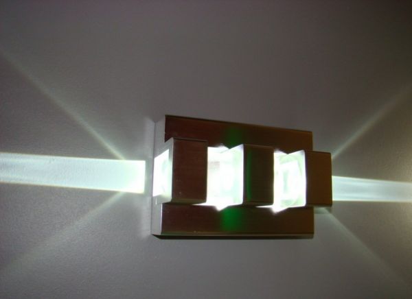 Светодиодный светильник накладной. холодный белый оттенок, 2*3W CREE XP-E, 220V/6W, 50-60Hz, 100-240 (FS-Stream-D-led CW)