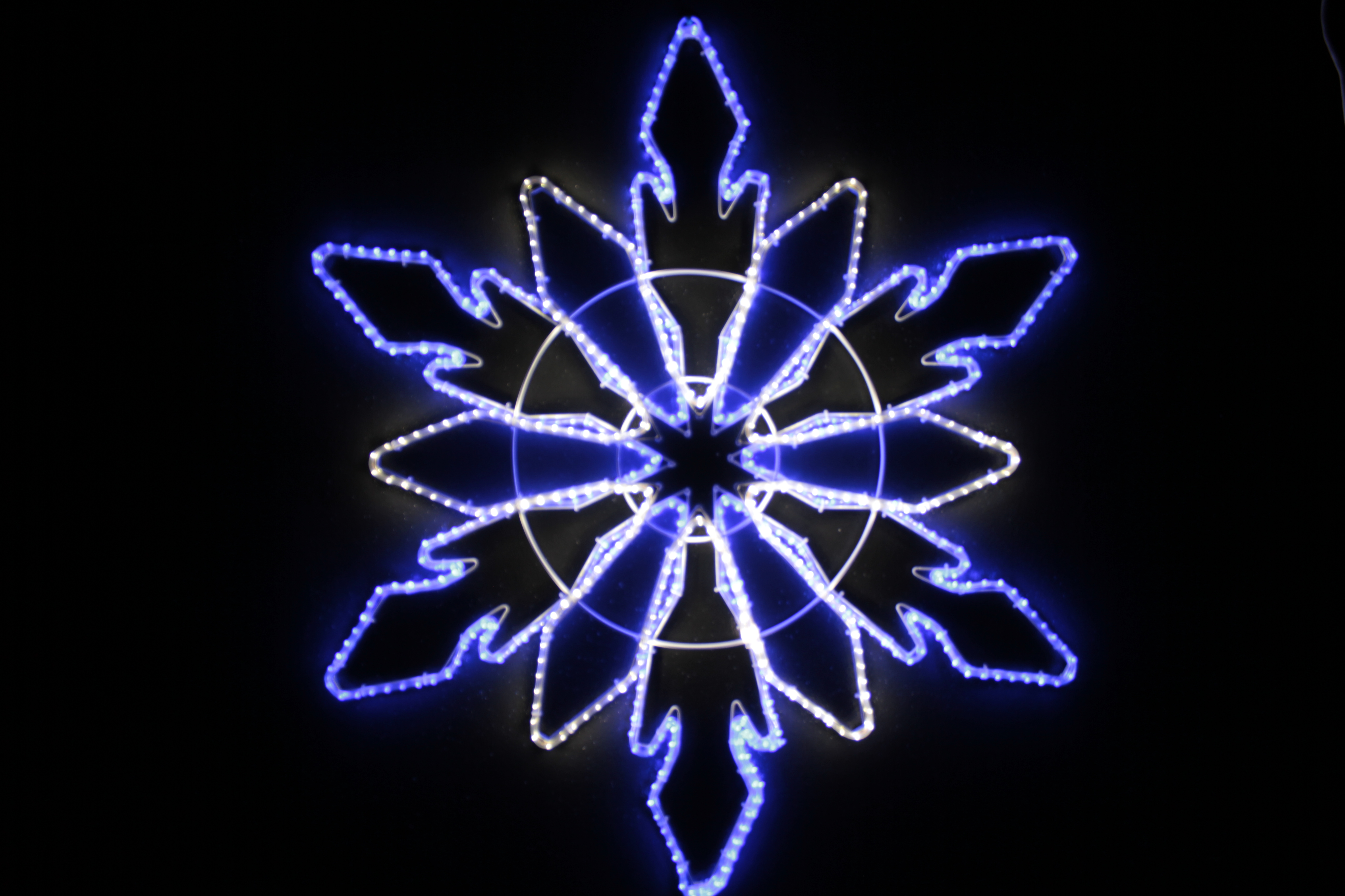 Мотив Снежинка двойная из тейп-лайта 93*93см,бело/синяя с контр. и тр FCB(C)-2D-HE00602-240V/12V-W/B (FS-00-00001124)