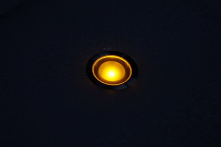 Изображение SC-B105B Yellow  круглый LED floor light  корпус из нержавеющей стали, желтый свет, 30*H18.5mm, 0.3W, DC12V, IP67, кабель 0.5м с двух сторон с разъема  интернет магазин Иватек ivatec.ru
