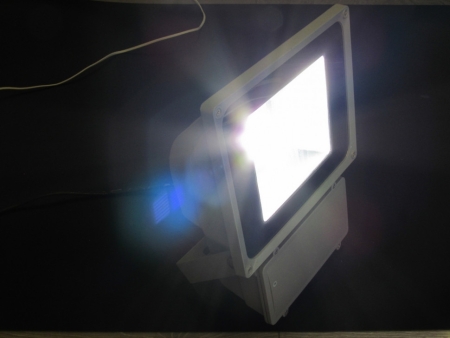 Изображение G-DТ170-26-W LED прожектор белый,  1LED-70W, 220V, 6650Lm, 39.5x28.5x12cm, (5шт/кор)  интернет магазин Иватек ivatec.ru